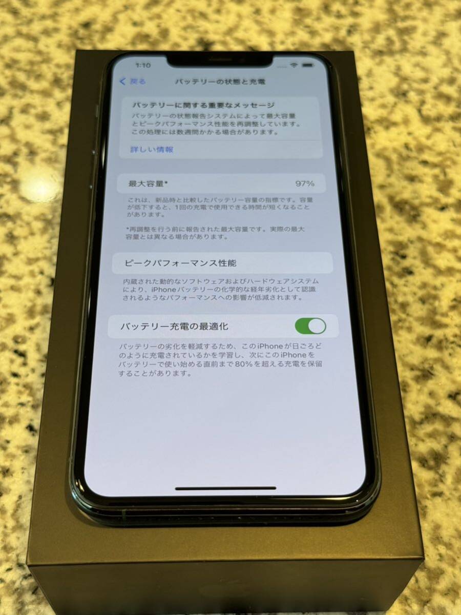 ★超美品★iPhone 11 Pro Max 64GB ミッドナイトグリーン SIMフリー Apple バッテリー最大容量97%★送料無料_画像10