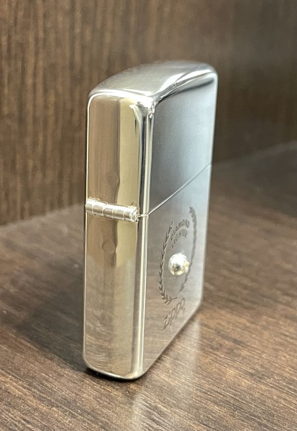 202725-233-18 未使用保管品 ZIPPO ジッポー オイルライター ダイヤモンド付き シルバー銀色系 1985年製 同梱不可/単品取引のみの画像4