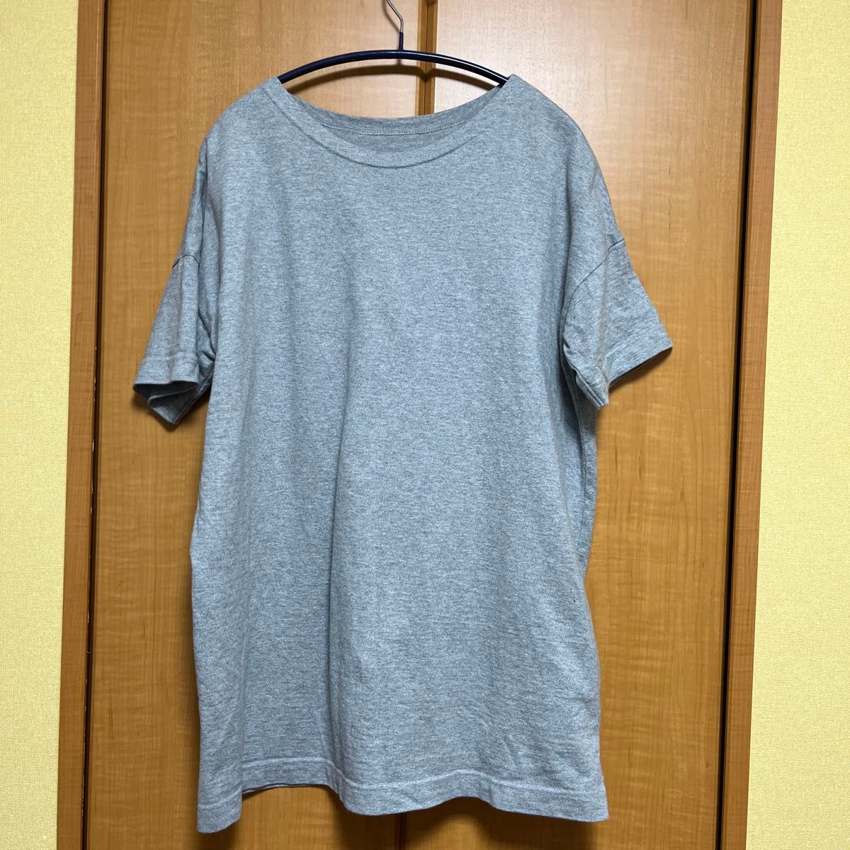 アンティカグレーTシャツ