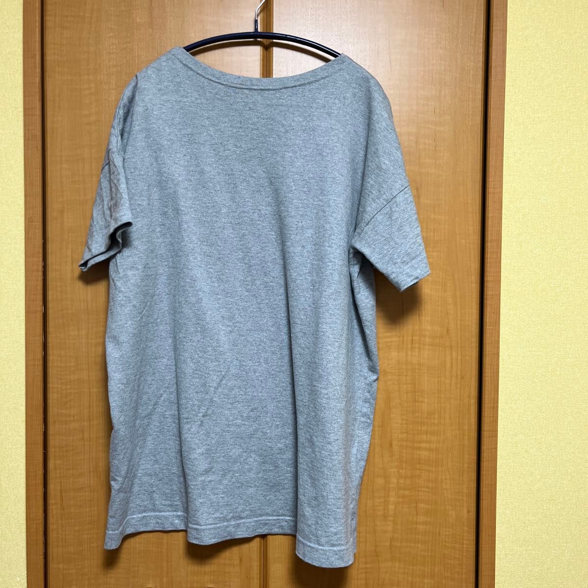 アンティカグレーTシャツ