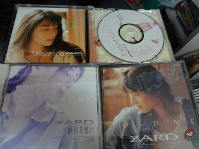 ZARD アルバム　CD　３枚　:揺れる思い/forever you/HOLD ME_画像2