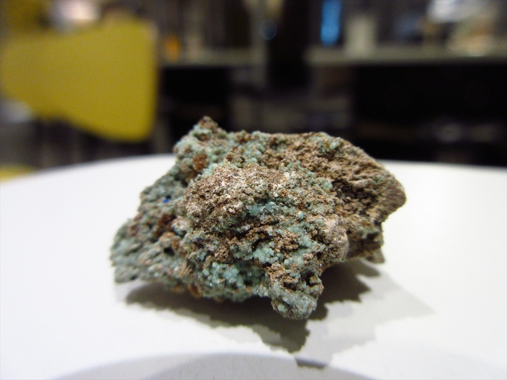 外国産鉱物標本 チリ産 メーナイト(メーン石) Mohniteの画像1