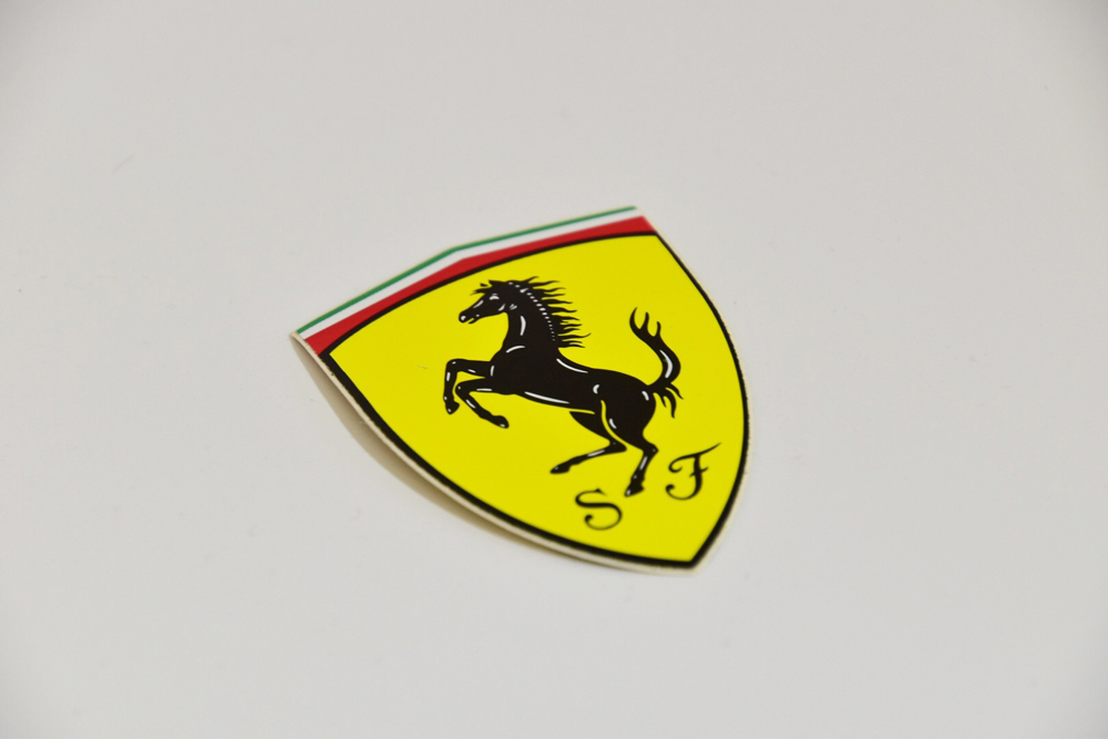 95992896 スクーデリア フェラーリ ステッカー シール 純正品 Scuderia ferrari sticker _画像2