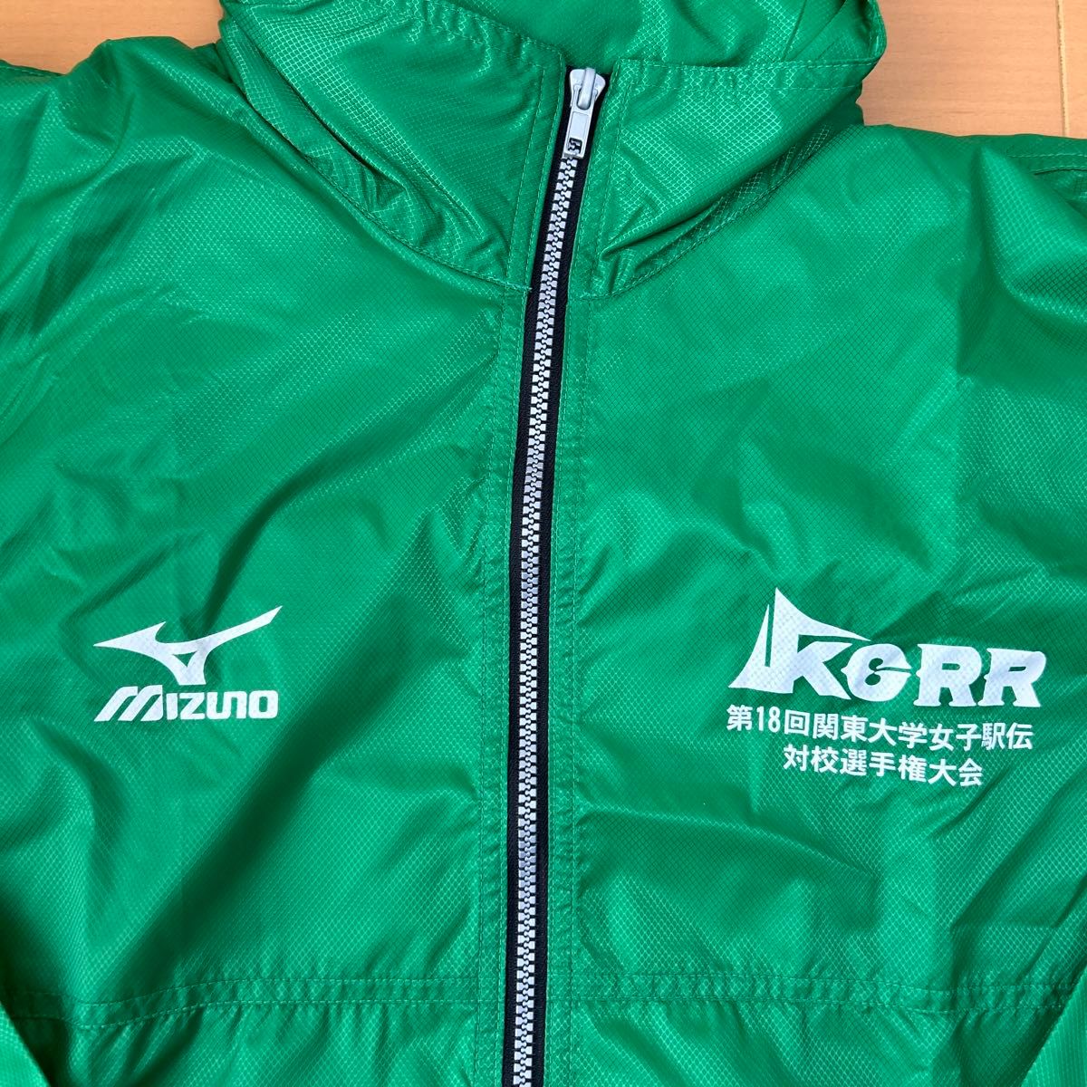 ミズノ　mizuno ウィンドブレーカー　上着　ジャージ　シャカシャカ　緑