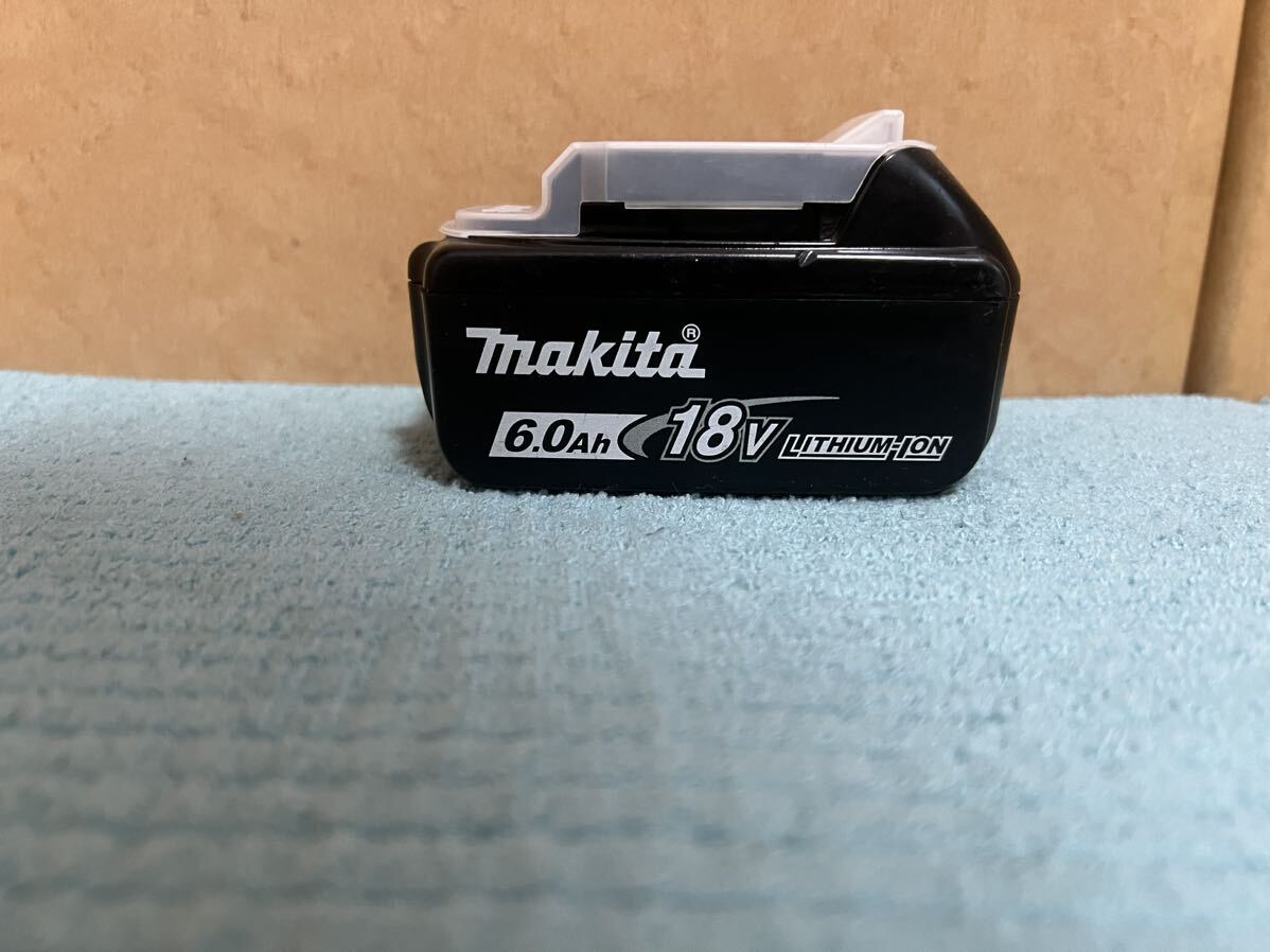 マキタ Makita 純正 1個 Li-ion バッテリー BL1860B 6.0Ah 18V マキタバッテリーマキタインパクトドライバー 動作品 美品. の画像4
