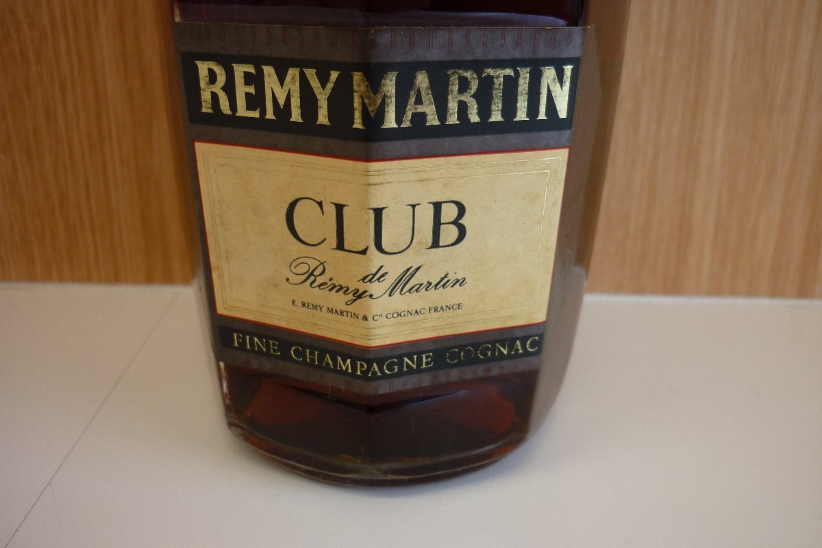 ☆【未開封】レミーマルタン CLUB DE REMY MARTIN 700ml コニャックブランデー 未開栓 古酒 保管品_画像2