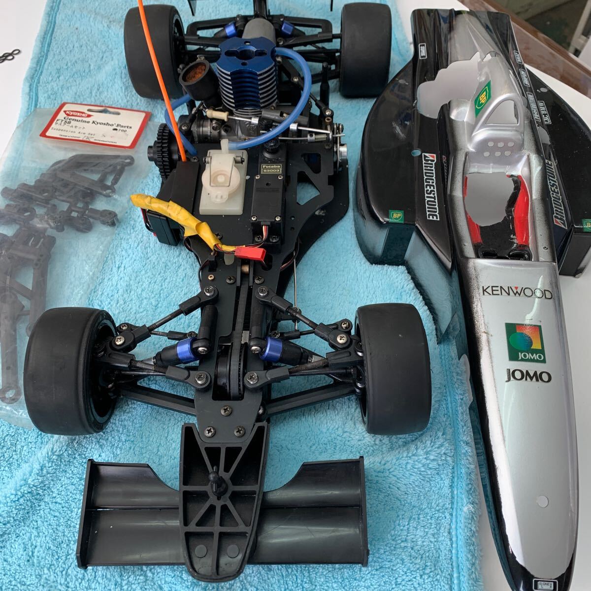 京商 エンジンカー F-10中古品4WD kyosho _画像4