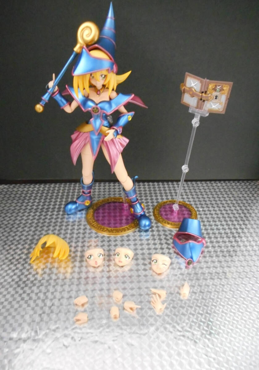  Kotobukiya Yugioh Duel Monstar z Cross frame girl black maji car n girl metallic painting has painted final product 