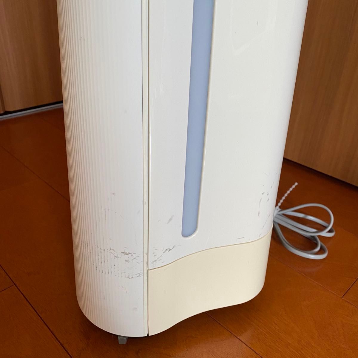 シャープ【SHARP】加湿空気清浄機 KC-E50-W ホワイト 2015年製 シャープ【SHARP】加湿空気清浄機 KC-E50-W ホワイト 2015年製