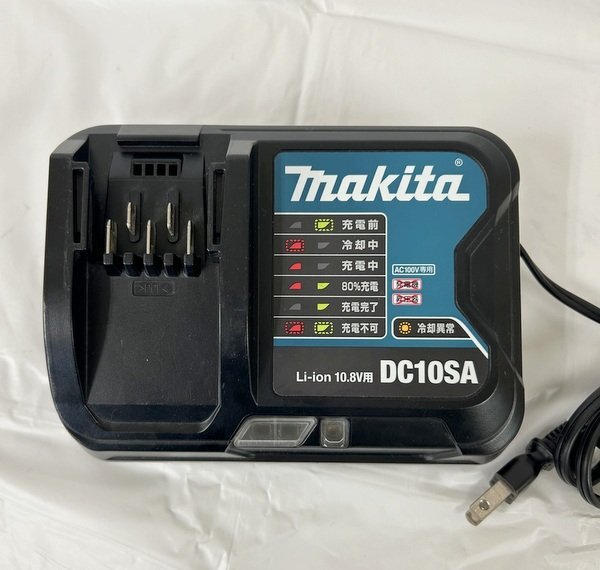【makita/マキタ】バッテリー BL1015/充電器 DC10SA 2018年製 10.8v用 動作確認済 中古品/kb3190の画像2