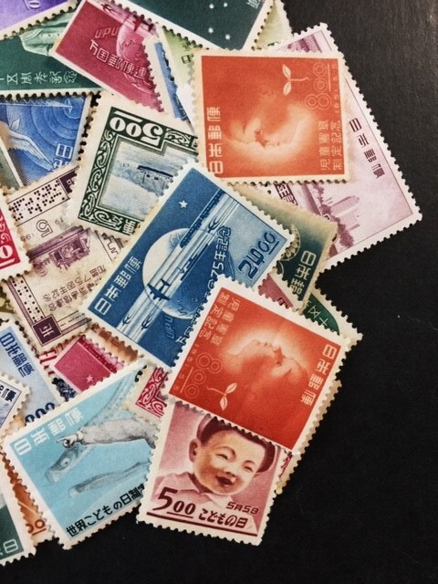 戦後記念切手 未使用ロット 100枚以上 1946年～1956年発行の画像3