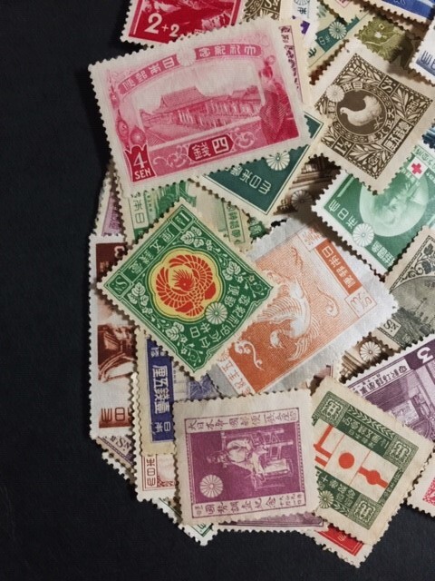 戦前記念切手　未使用ロット　100枚以上　1915年～1944年発行　_画像4