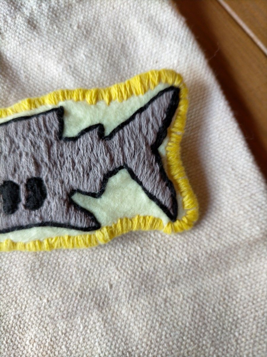 刺繍ブローチ 深海魚 メガマウス