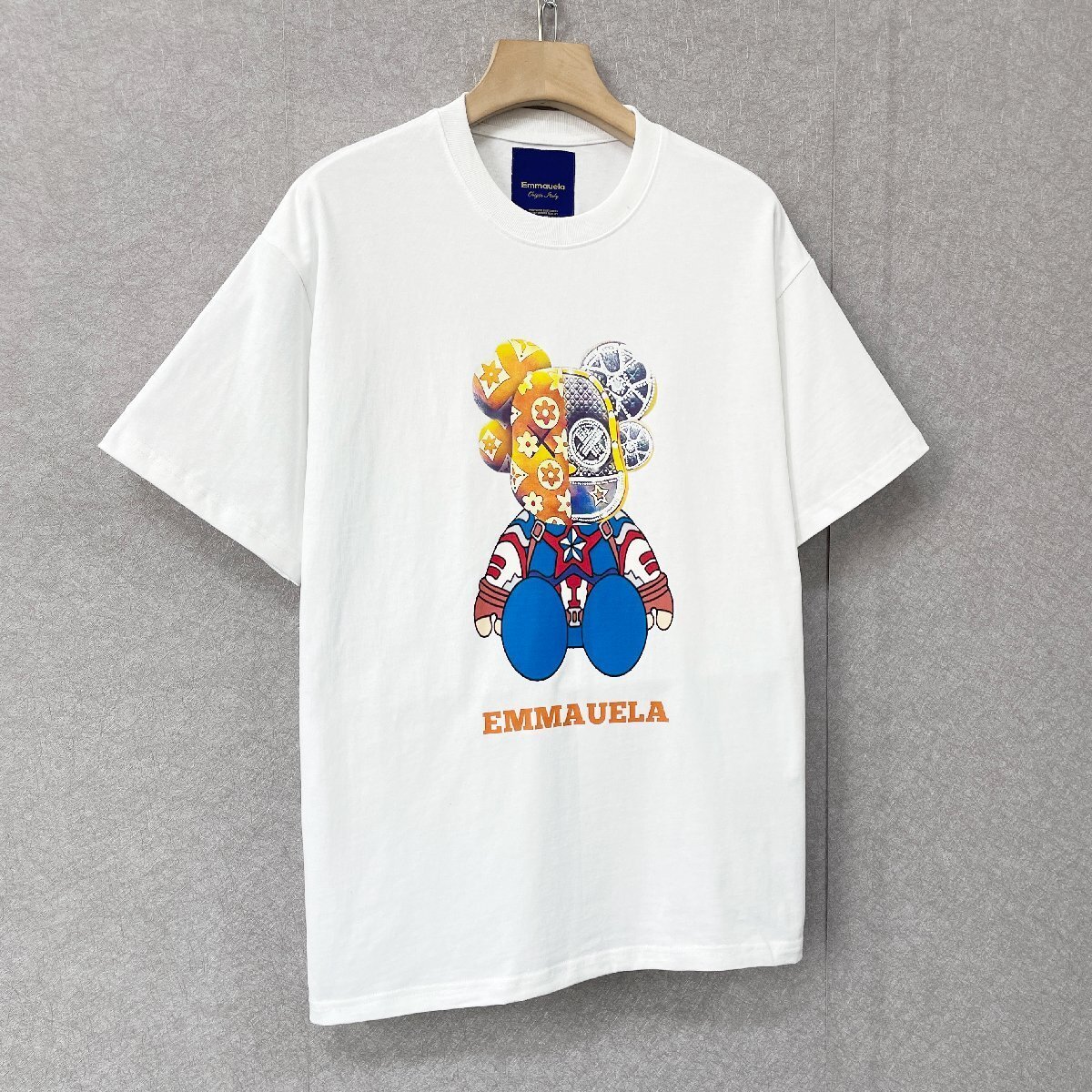 個性・半袖Tシャツ 定価2万◆Emmauela・イタリア・ミラノ発◆米国綿 快適 薄手 モノグラム おしゃれ ベアブリック/Bearbrick XL/50サイズ_画像10