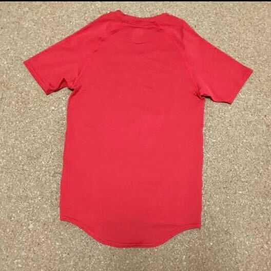 【美品】トレーニングウェア INSPORT Tシャツ made in USA ジム スポーツ 赤 Tシャツ 吸水速乾 _画像4