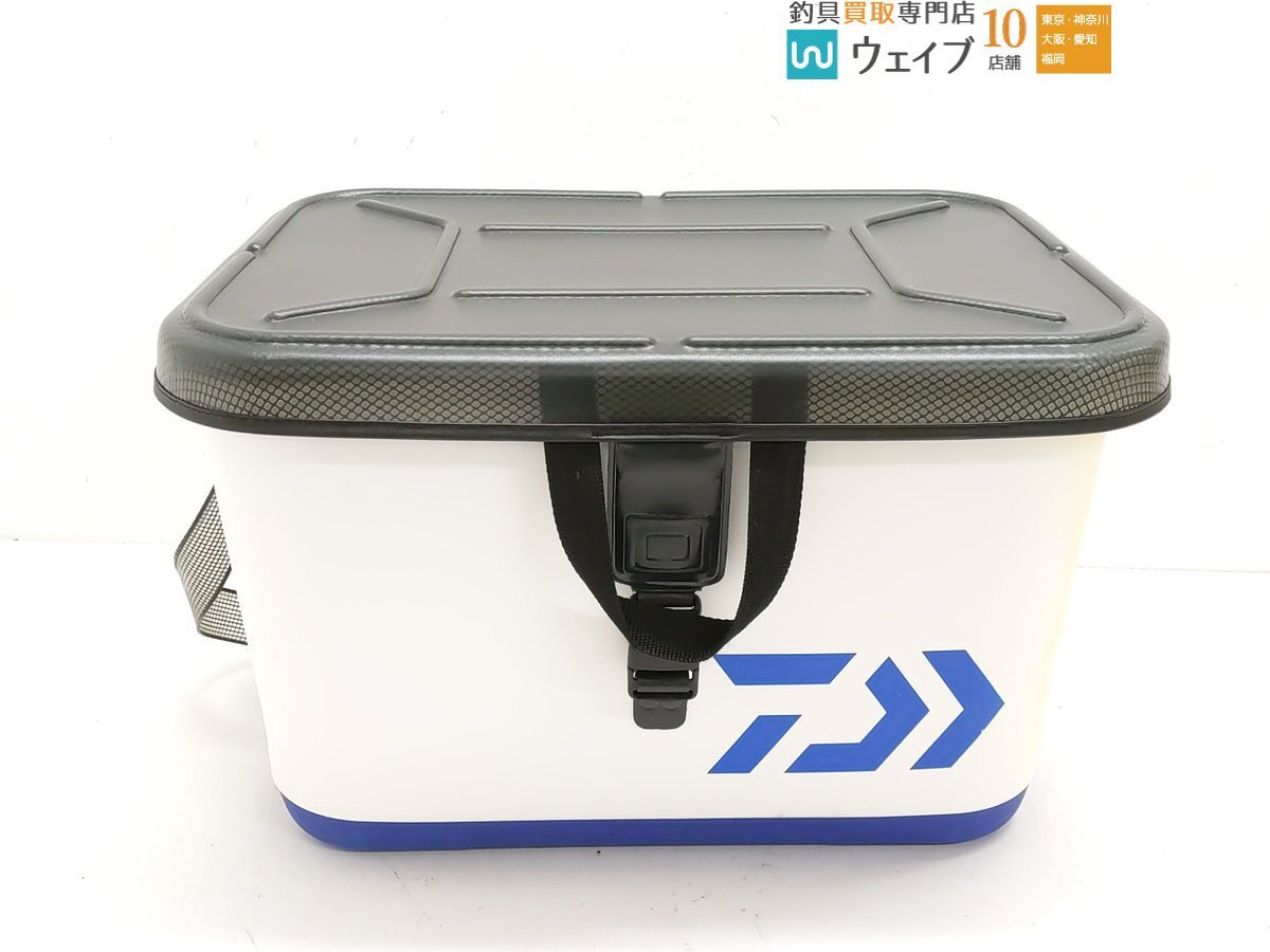  Daiwa boat bag S45D white × blue 