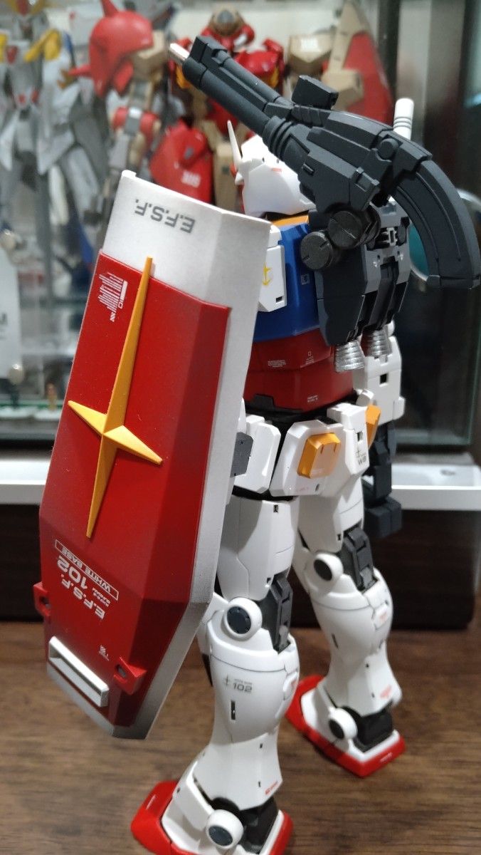 ガンダムプラモデル完成品 1/100全塗装オリジンガンダム