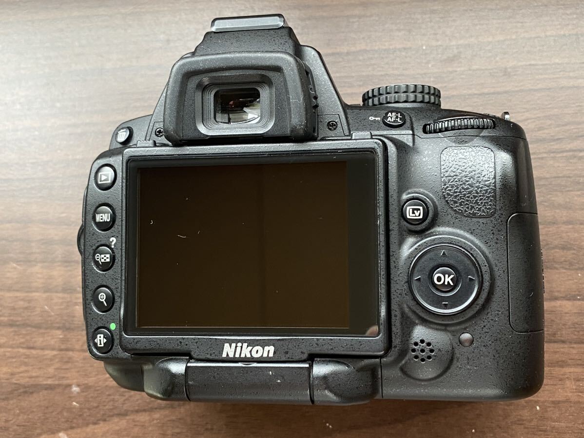 ■ Shot数 5268枚■【大人気】 Nikon ニコン D5000 AF-S 18-55mm VRキット デジタル一眼カメラ 初心者でも使いやすいカメラです♪_画像3