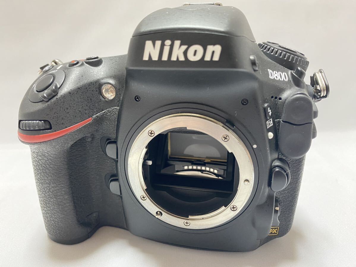 ★ショット数2,197回・極上美品★ Nikon ニコン デジタル一眼レフカメラ D800 ボディー　予備バッテリー付き！_画像2