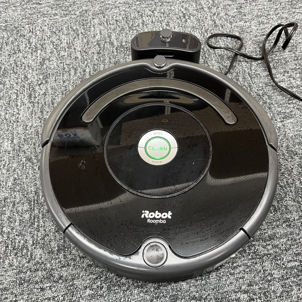128423◎iRobot Roomba アイロボット ルンバ 627 ロボット掃除機 黒 ブラック 充電器有_画像1