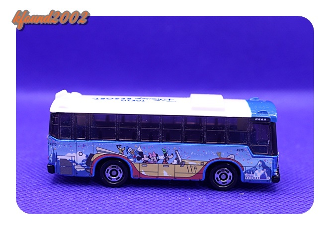MITSUBISHI　FUSO　BUS　三菱ふそう　バス　TOMY TOMICA　トミカ製　ミニカー　東京ディズニーリゾート　ミッキーマウス_画像4