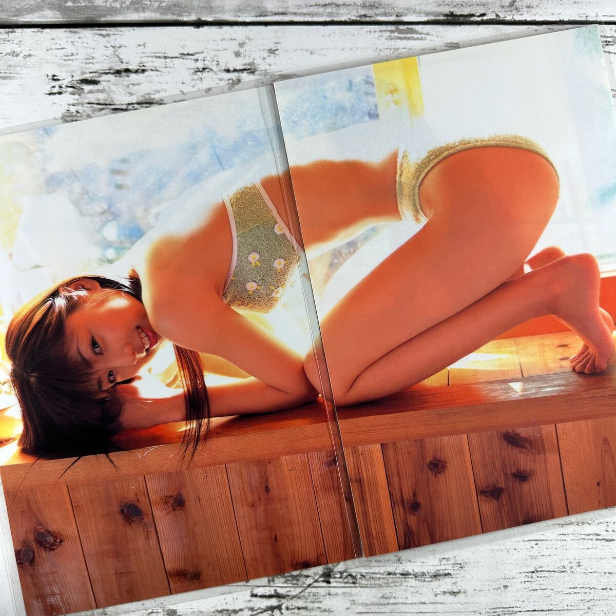 [ high quality laminate processing ][ Ogura Yuuko ] BOMB 2003 year 5 month number magazine scraps 16P A5 film swimsuit bikini model performer woman super 