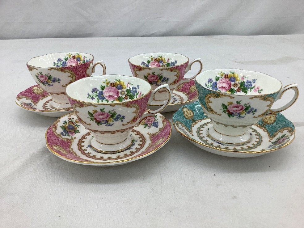 ロイヤルアルバート/ROYAL ALBERT ティーカップ＆ソーサー 未使用品 ACBの画像1