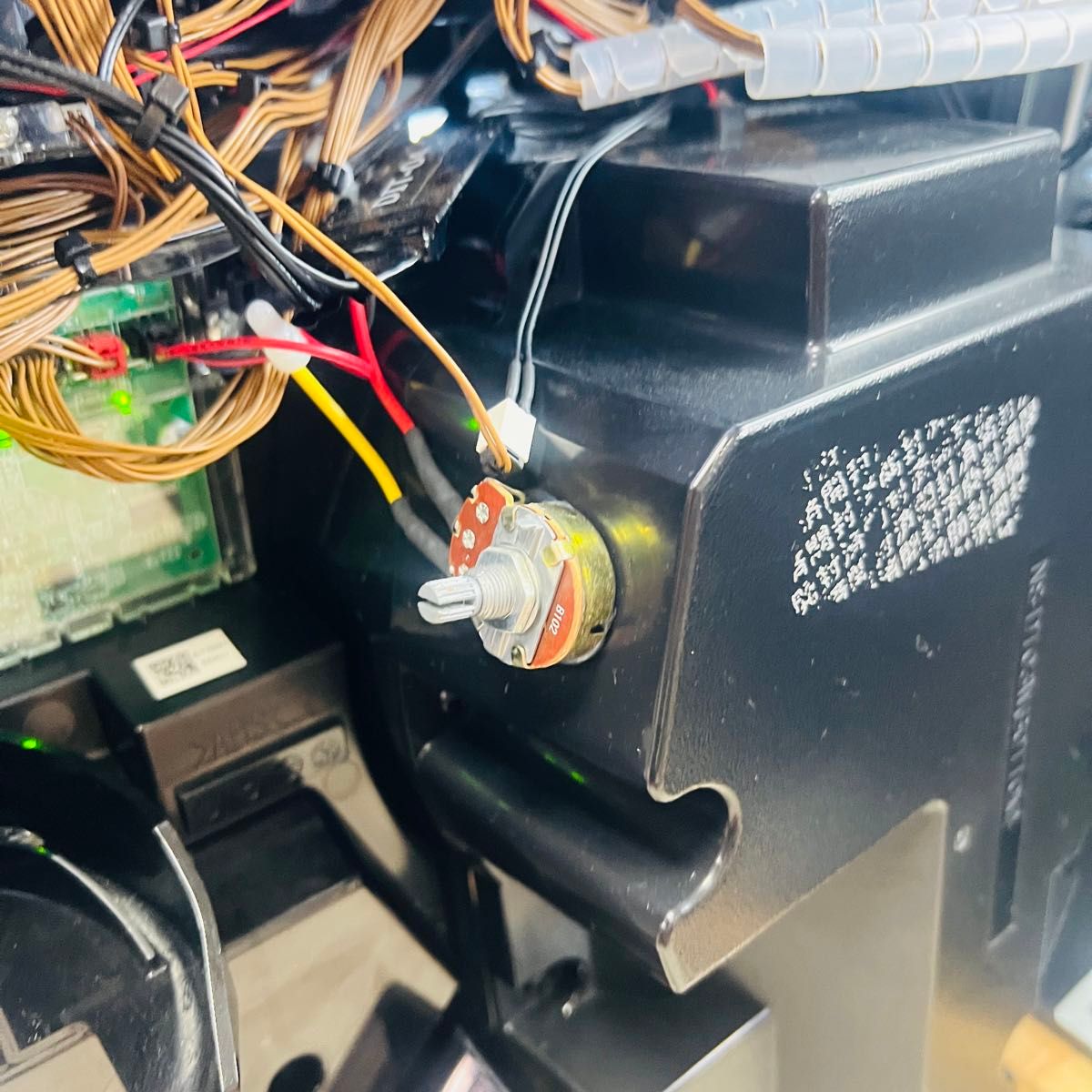 パチスロ中古実機 押忍 サラリーマン番長2 メダル不要機付 パチスロ中古実機 押忍 サラリーマン番長2 メダル不要機付