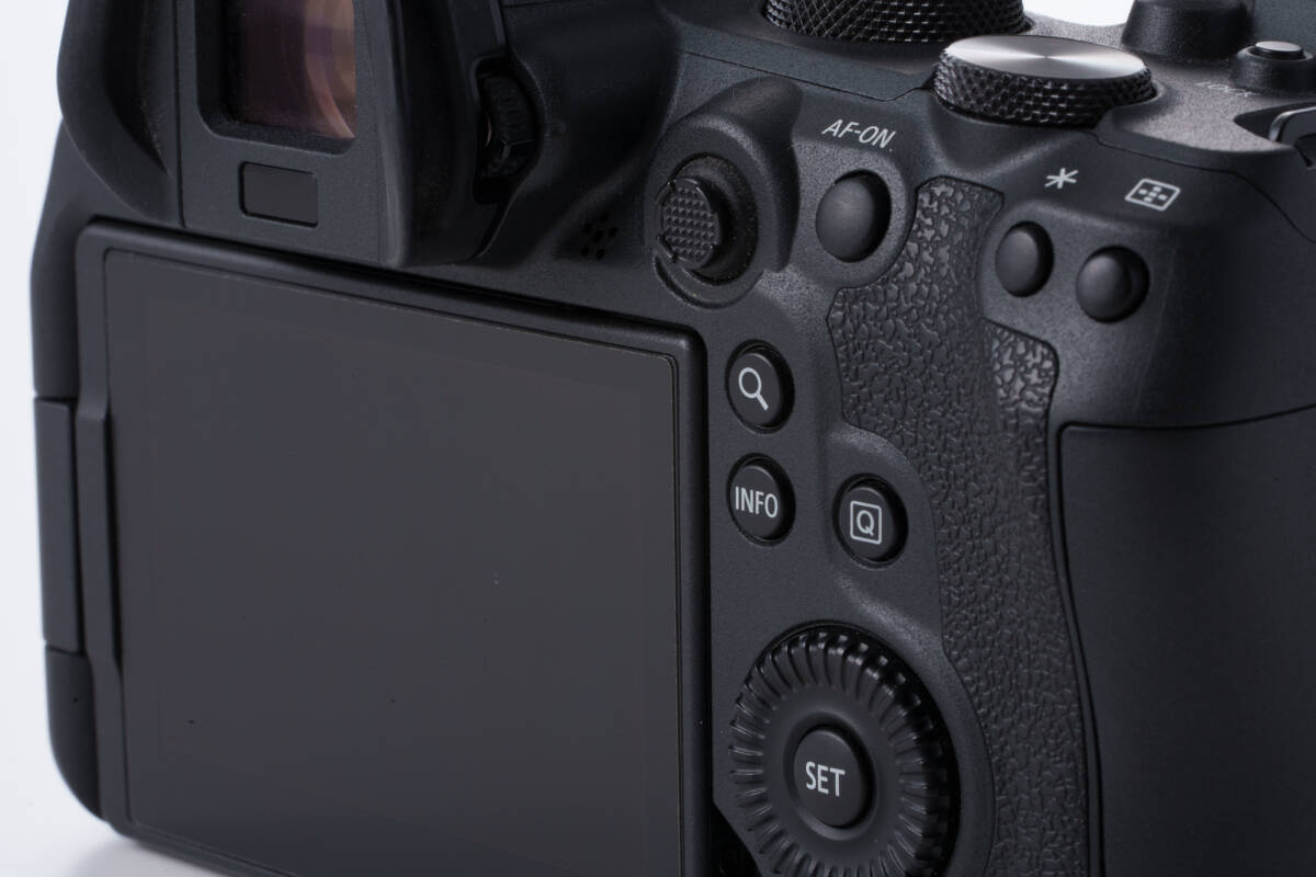 キャノン Canon EOS R6 ボディ 元箱　完動品　おまけバッテリー3個付き　2022.7月購入　データ容量が軽く普段使いに便利！送料無料です_画像3