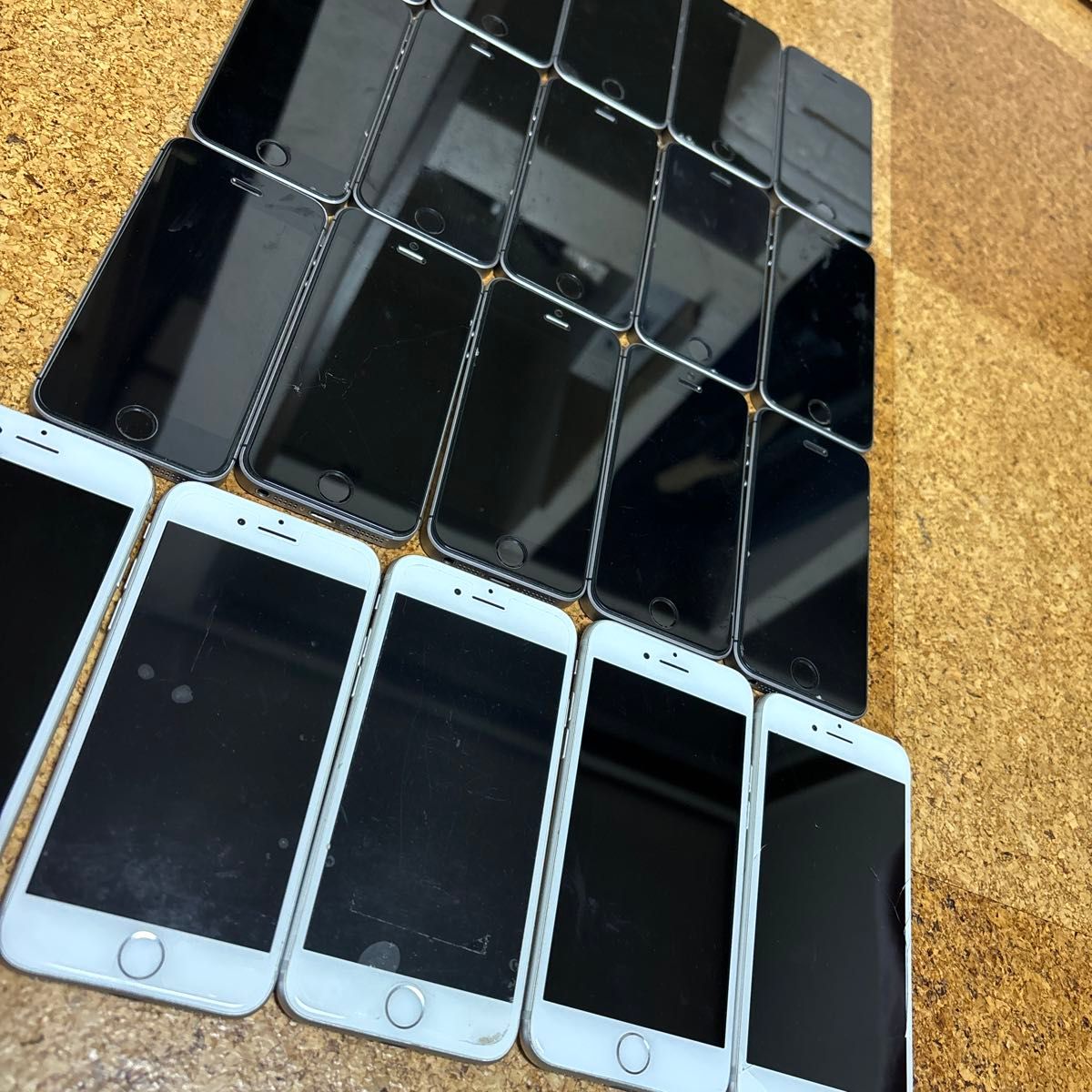 ジャンク品 iPhone 20台 部品取り 分解研究用|Yahoo!フリマ(旧 ジャンク品 iPhone 20台 部品取り 分解研究用|Yahoo!フリマ(旧