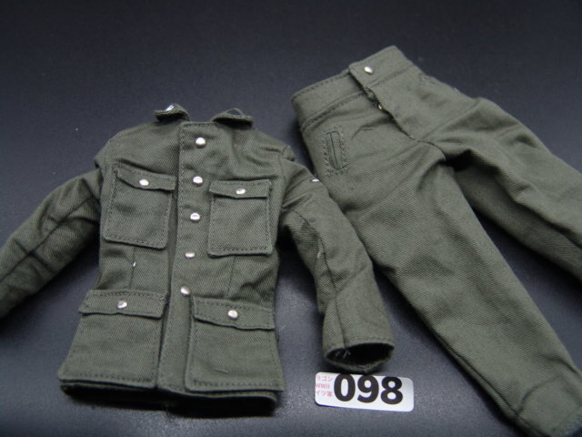 【 DR 098 】1/6ドールパーツ：DRAGON製 ドイツ軍 SS戦闘服上下セット（WWII)【 長期保管・ジャンク扱い品 】_1/6スケールドイツ軍SS戦闘服上下セット