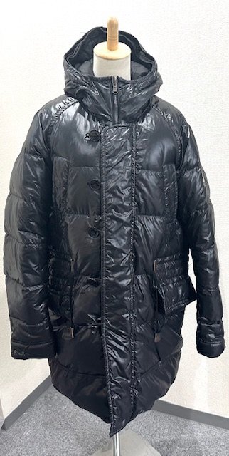 【中古品】モンクレール MONCLER リバーシブル ダウンコート 黒【送料別】FI0454の画像1