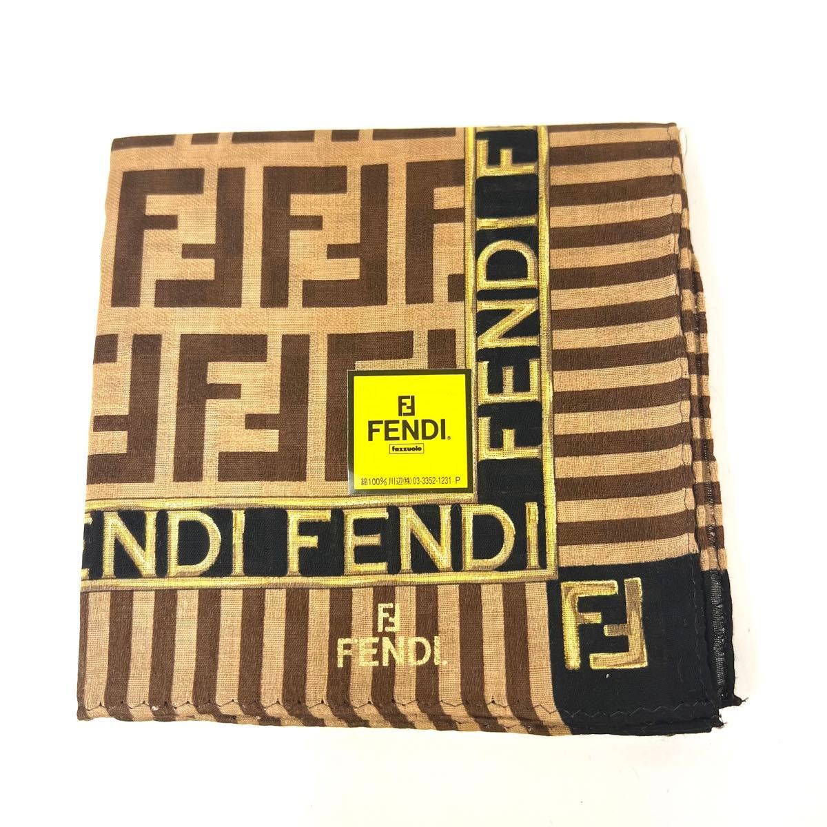 FENDI フェンディ　ズッカ柄　ハンカチ　スカーフ　バンダナ　レディース　ブランド