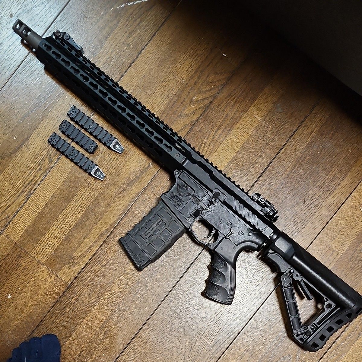 タイムセール　G&G CM 16 M4 11.1V  メタルハンドガード　多段マガジン　電動ガン　ピストン交換済み カスタム品