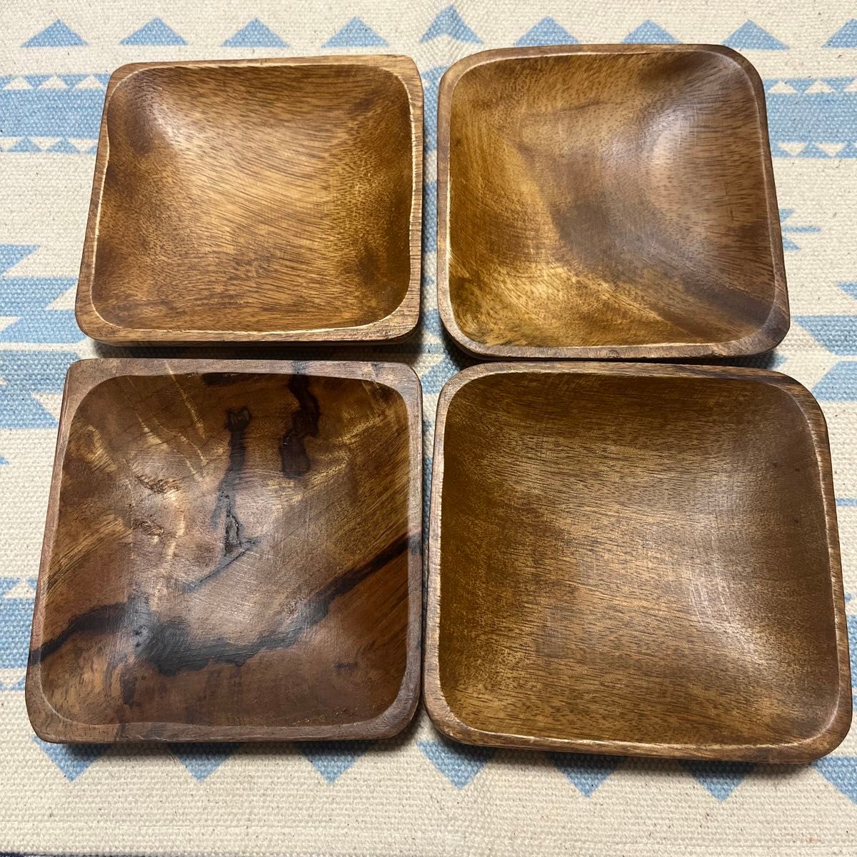 新品未使用　アカシア　小皿　天然　木製　4枚セット
