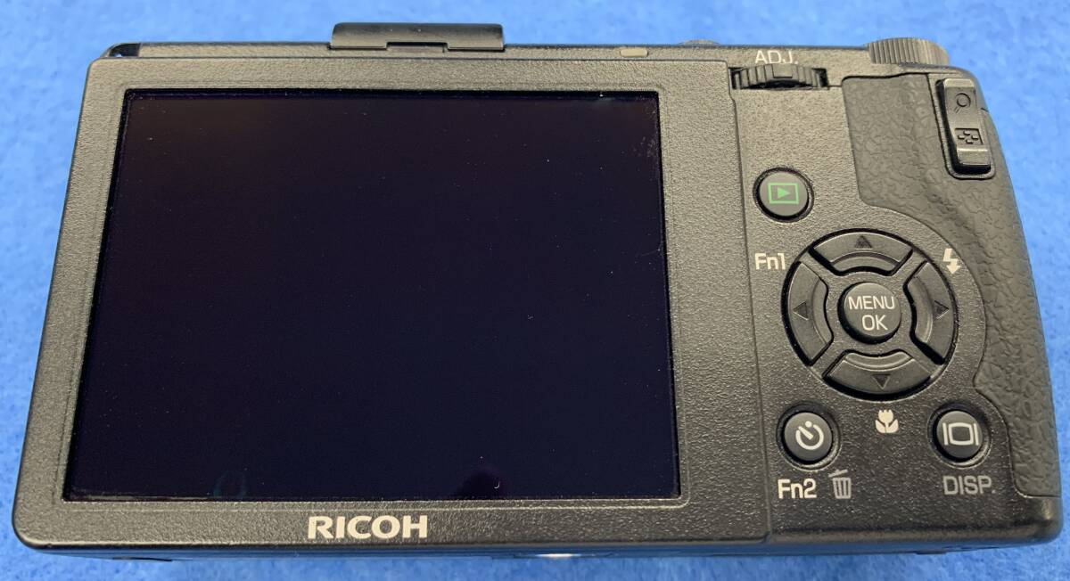 ◆RICOH GR DIGITAL3 デジタルカメラ ＋ PCATEC LCD付 USB充電器（おまけ品）【1セット】/ GR DIGITALⅢ / デジタル3 / デジカメ_画像4