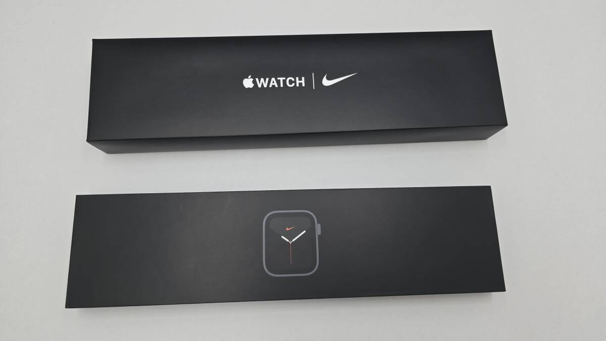 【1493】Apple Watch Nike SE 44mm GPS+Cellular MG0A3J/A A2356 スペースグレイ アルミニウム 利用制限- バッテリー100% 完動品 中古品_画像7