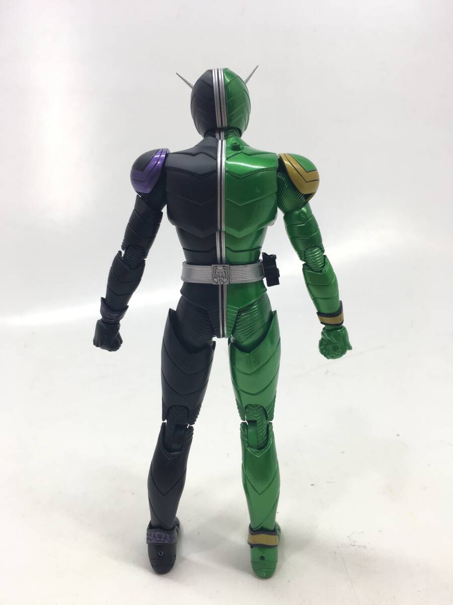 【2163】S.H.Figuarts 仮面ライダーW サイクロンジョーカー (真骨彫製法) S.H.フィギュアーツ 中古品_画像4