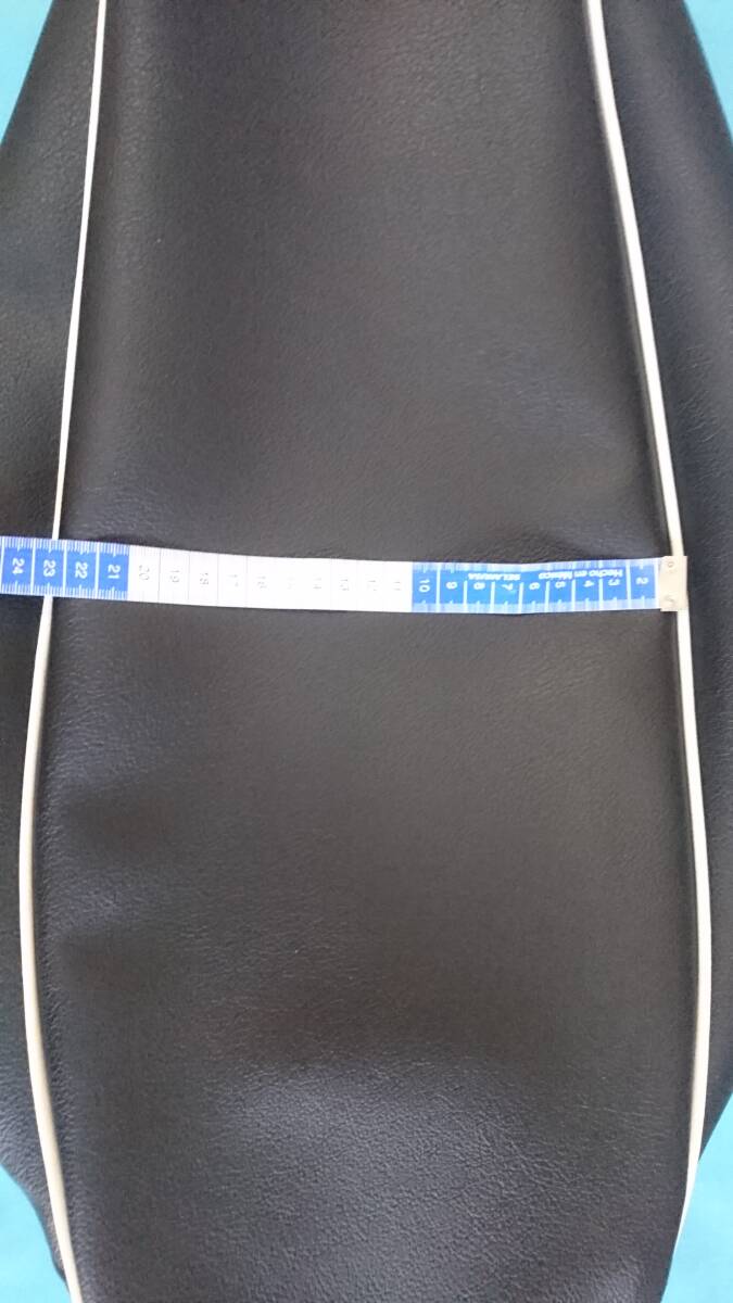  Vespa seat cover leather re-upholstering black white piping vespa