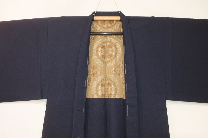 . water 2530ps.@ silk west . woven silk crepe man kimono feather woven .68 height 144К navy blue . sphere insect purple navy blue large thing rarity present-day thing feather woven is new goods 