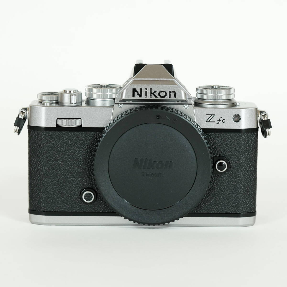 [極美品｜シャッター数664回] Nikon Z fc 16-50 VR レンズキット シルバー / ミラーレス一眼 / ニコンZマウント / APS-C_画像2