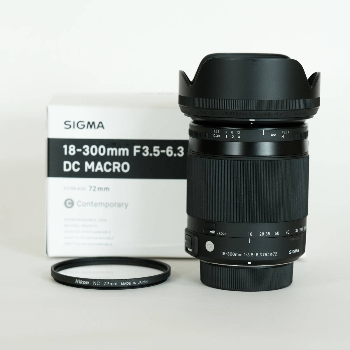 [美品｜フィルター付] SIGMA 18-300mm F3.5-6.3 DC MACRO OS HSM｜Contemporary [ニコンF用] / Nikon Fマウント / APS-Cの画像1