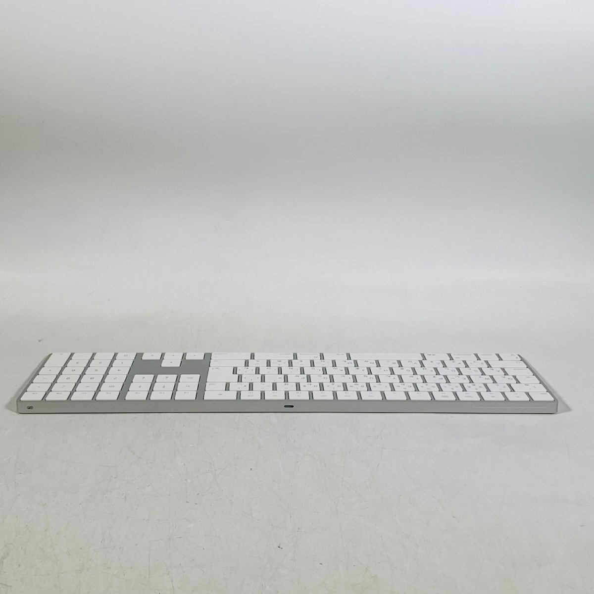 Apple Magic Keyboard シルバー JIS配列 テンキー付き MQ052J/Aの画像5