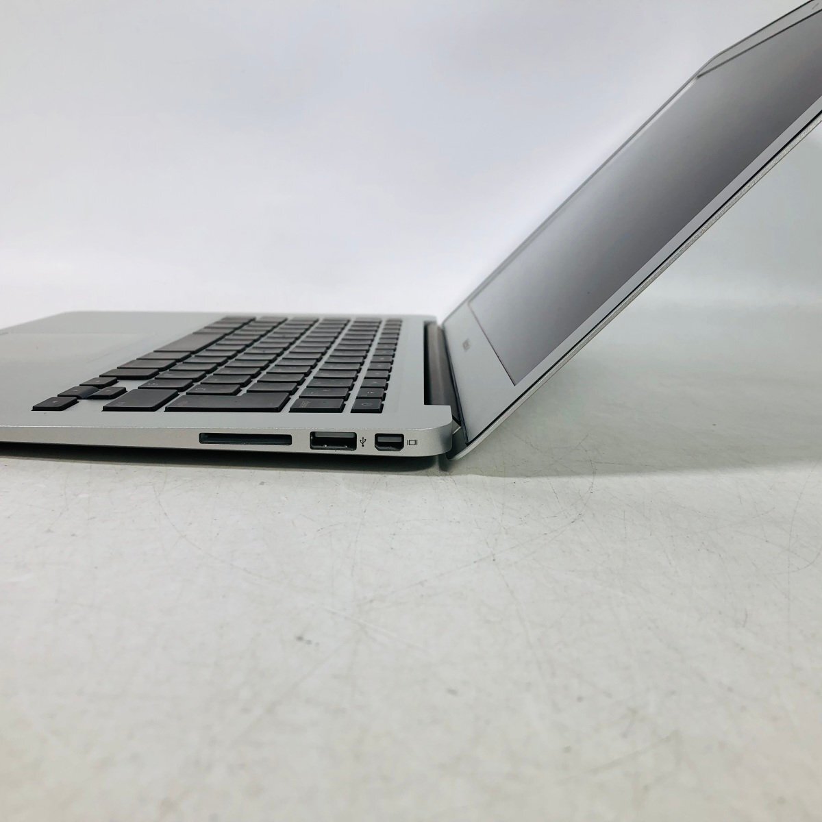 動作確認済み MacBook Air 13インチ (Late 2010) Core 2 Duo 1.86GHz/4GB/SSD 128GB MC503J/A_画像4