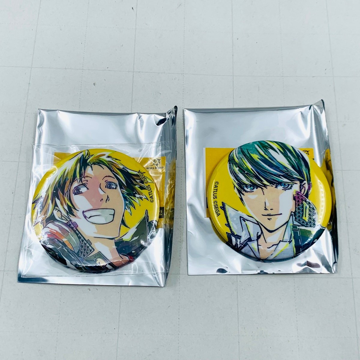  secondhand goods Persona 4 The * Golden P4G Ani-Art can badge vol.2. person .. on . flower ...2 kind set 