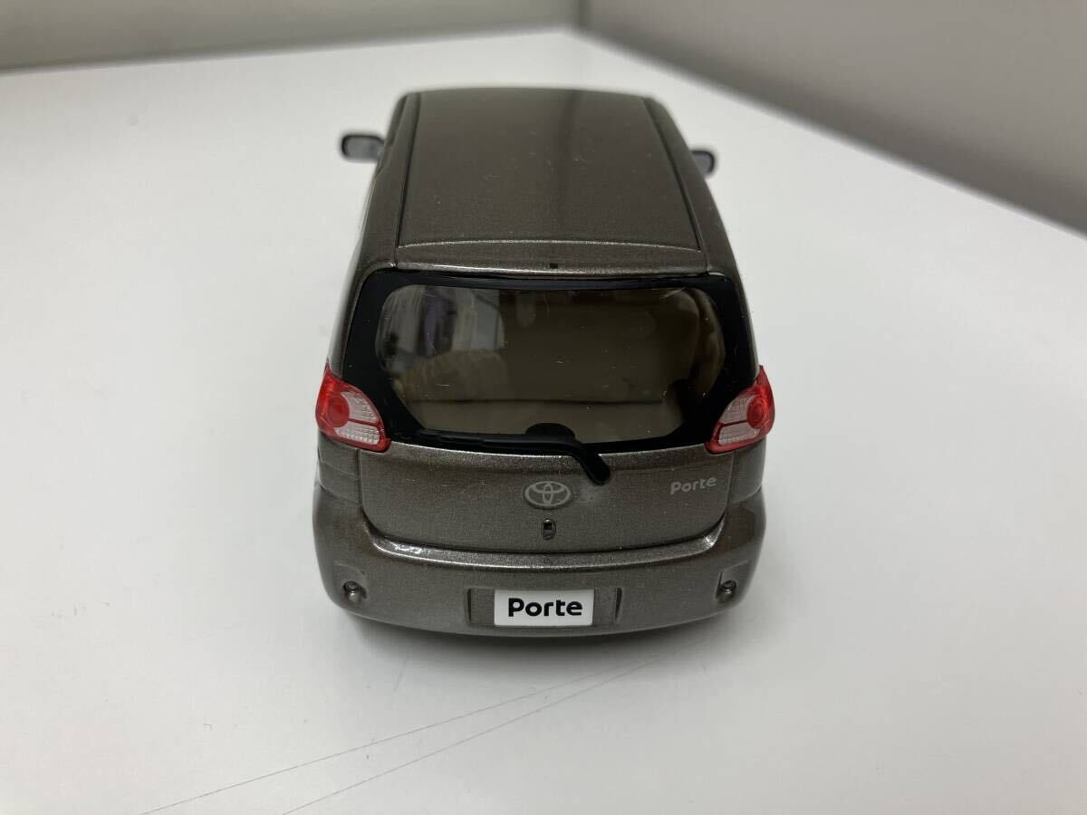 トヨタ　ポルテ　初代　Porte　ミニカー　非売品