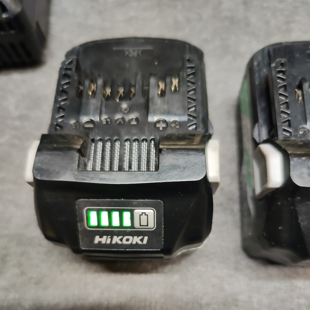 HiKOKI　急速充電 UC18YDL2 bsl36a18マルチボルトバッテリー2個付き　ハイコーキ 急速充電器 マルチボルト 36V バッテリー_画像3