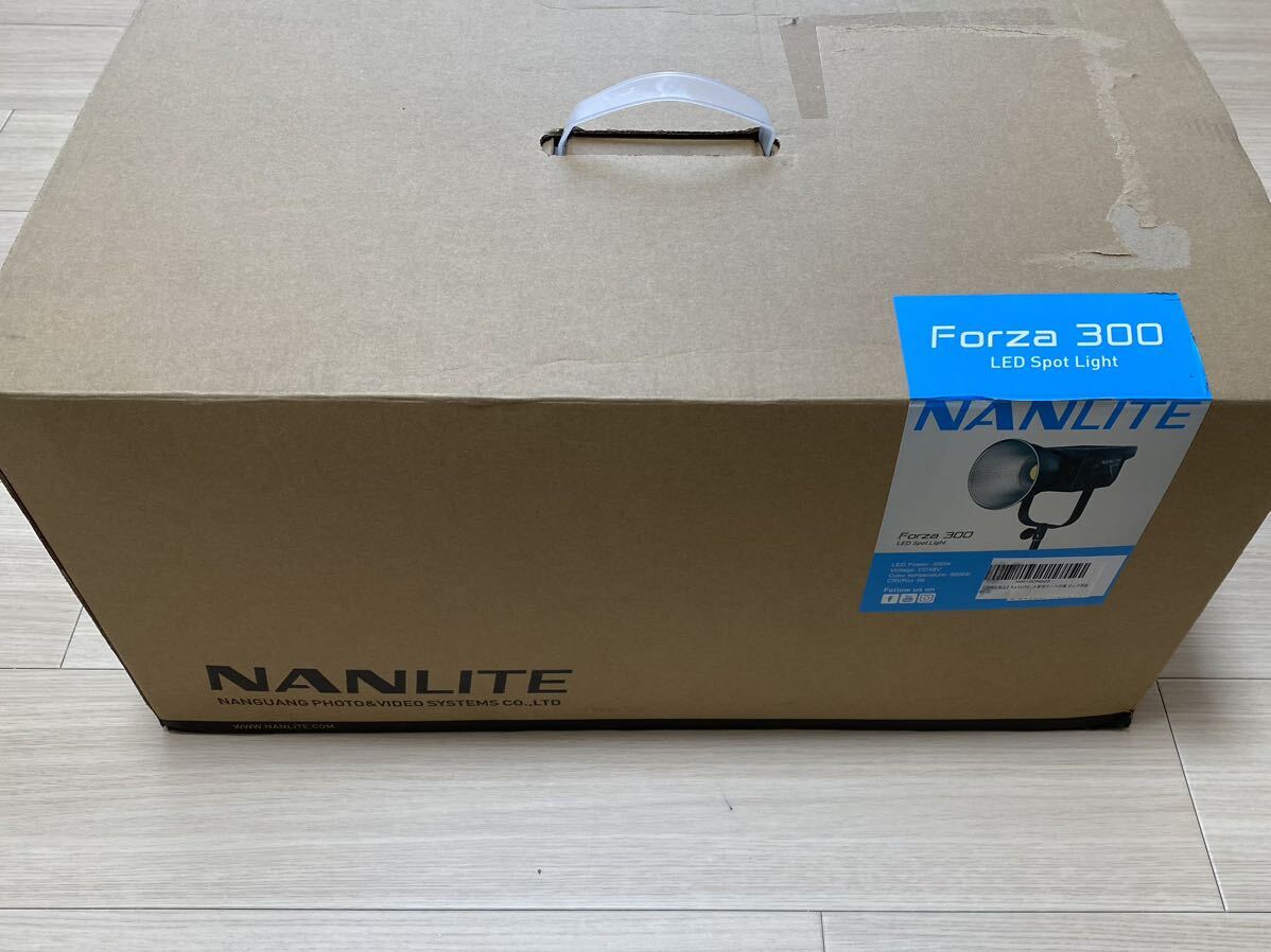 NANLITE Forza 300 ナンライト　ライト　照明　LED ボーエンズ　バッテリー_画像1