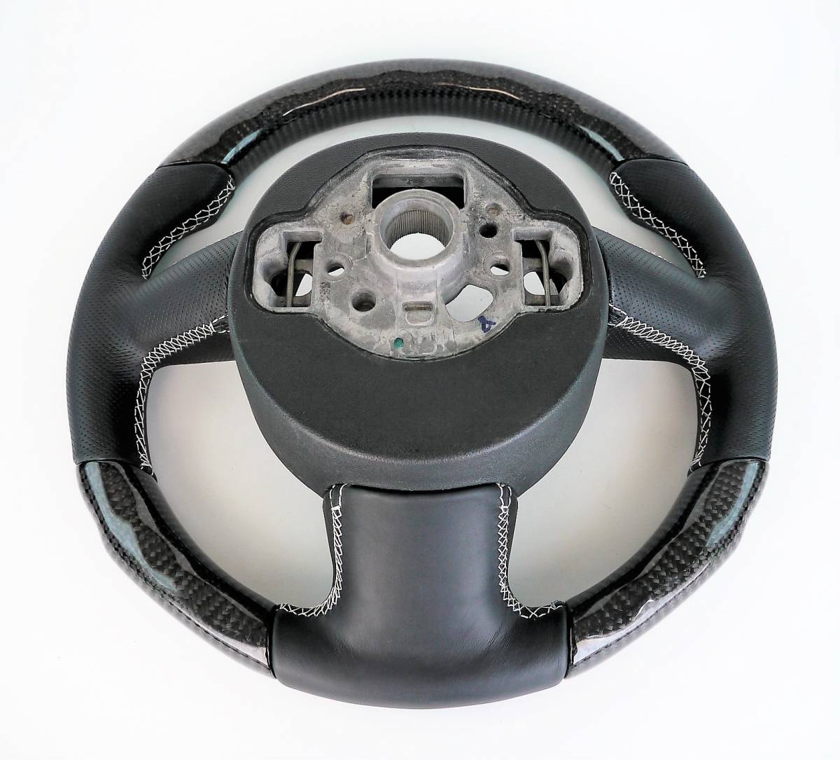 ヤフオク 新品 限定1本 在庫品 Audi アウディ A1 A6 オ ヤフオク 新品 限定1本 在庫品 Audi アウディ A1 A6 オ