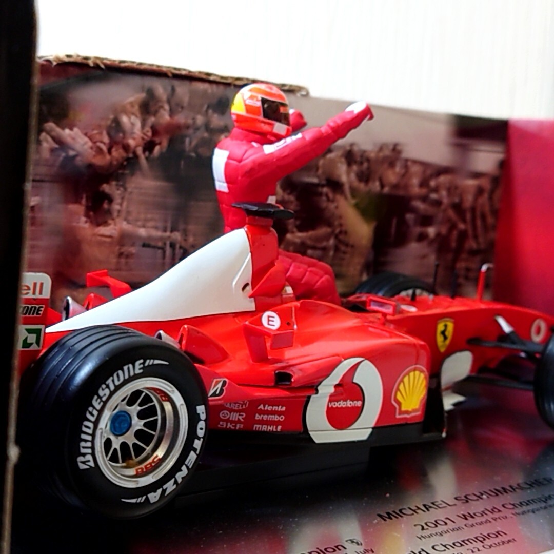 テ13【100】1円～ ホットウィール 1/18 ミニカー フェラーリ ミハエル・シューマッハ Ferrari M.Schumacher 2004 ワールドチャンピオン_画像6